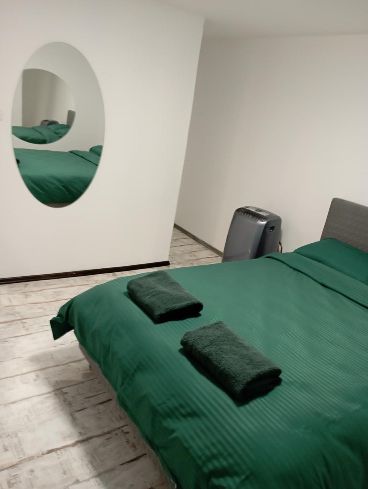 Pensiune Sweet Touch Craiova Exterior photo